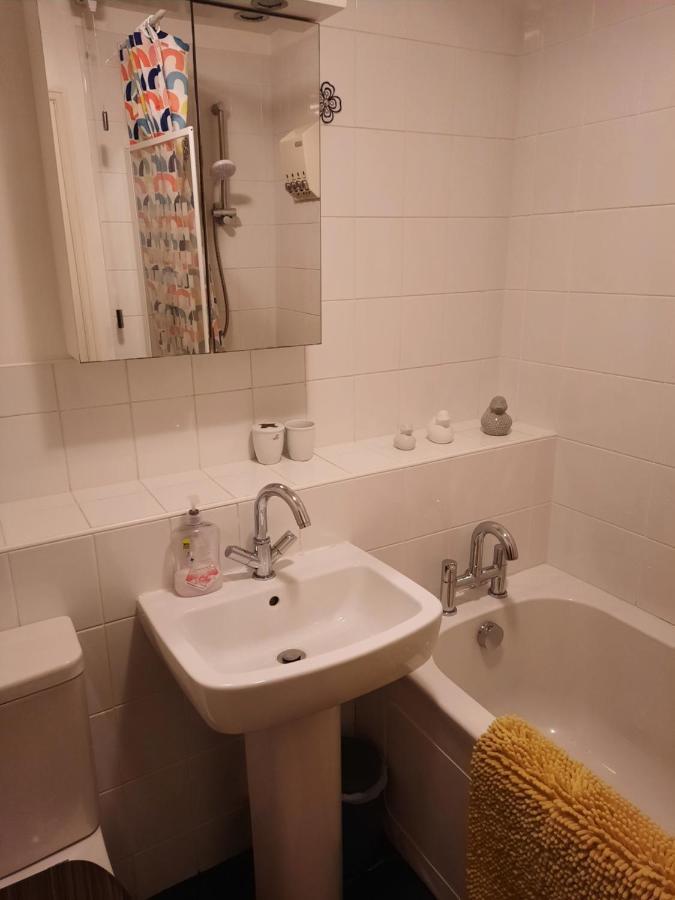 Ferienwohnung Redmire - 2 Bed 1St Floor Flat Overlooking Green Darlington  Exterior foto